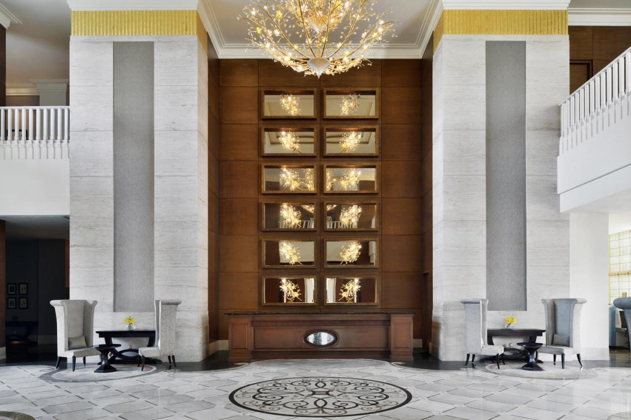 Sheraton Grand Palace Indore Exterior photo