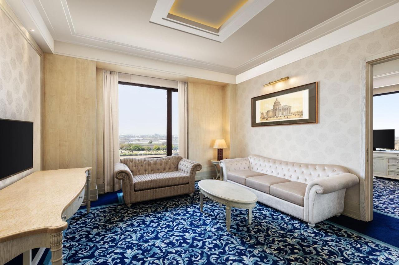 Sheraton Grand Palace Indore Exterior photo
