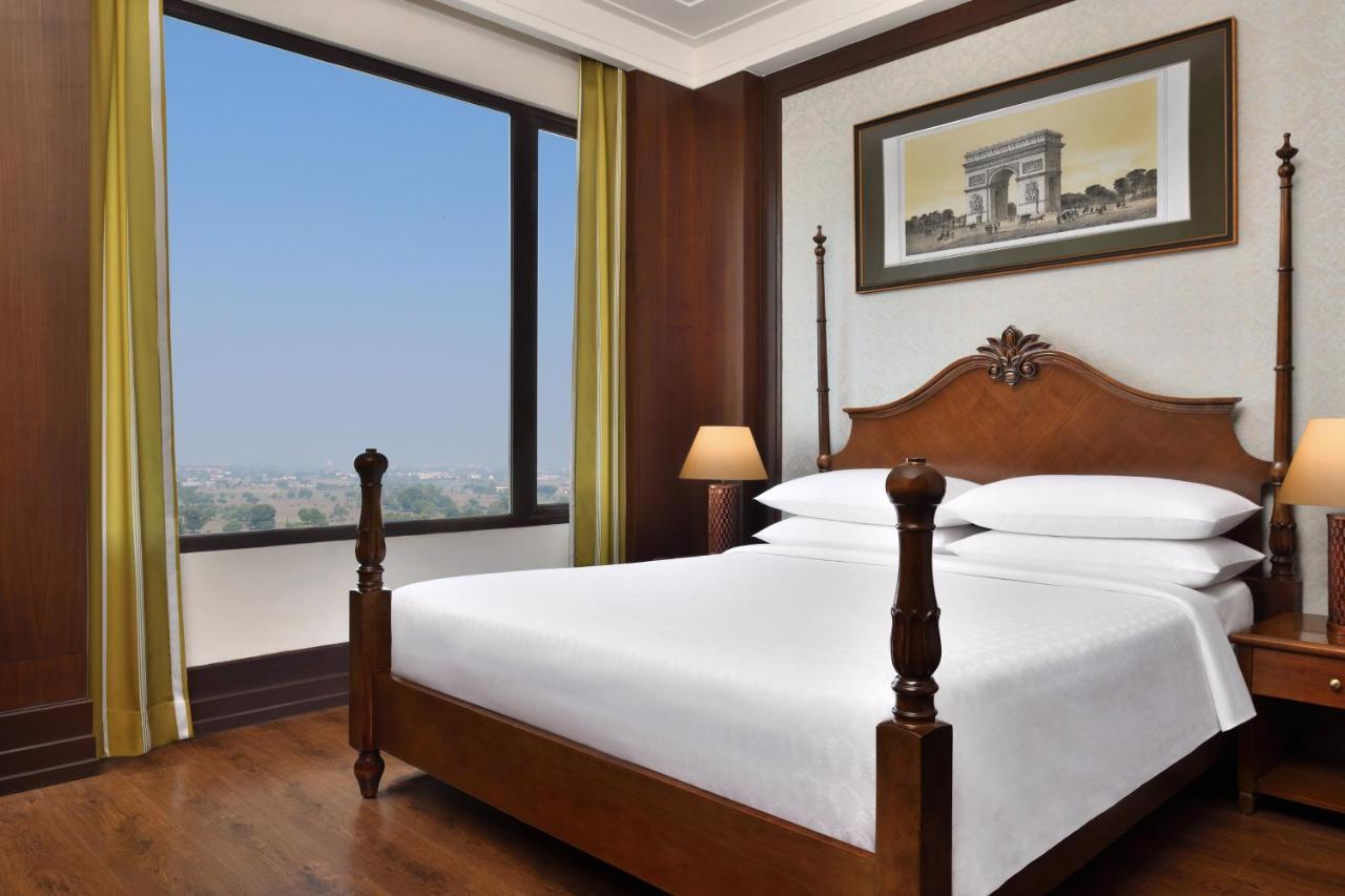 Sheraton Grand Palace Indore Exterior photo