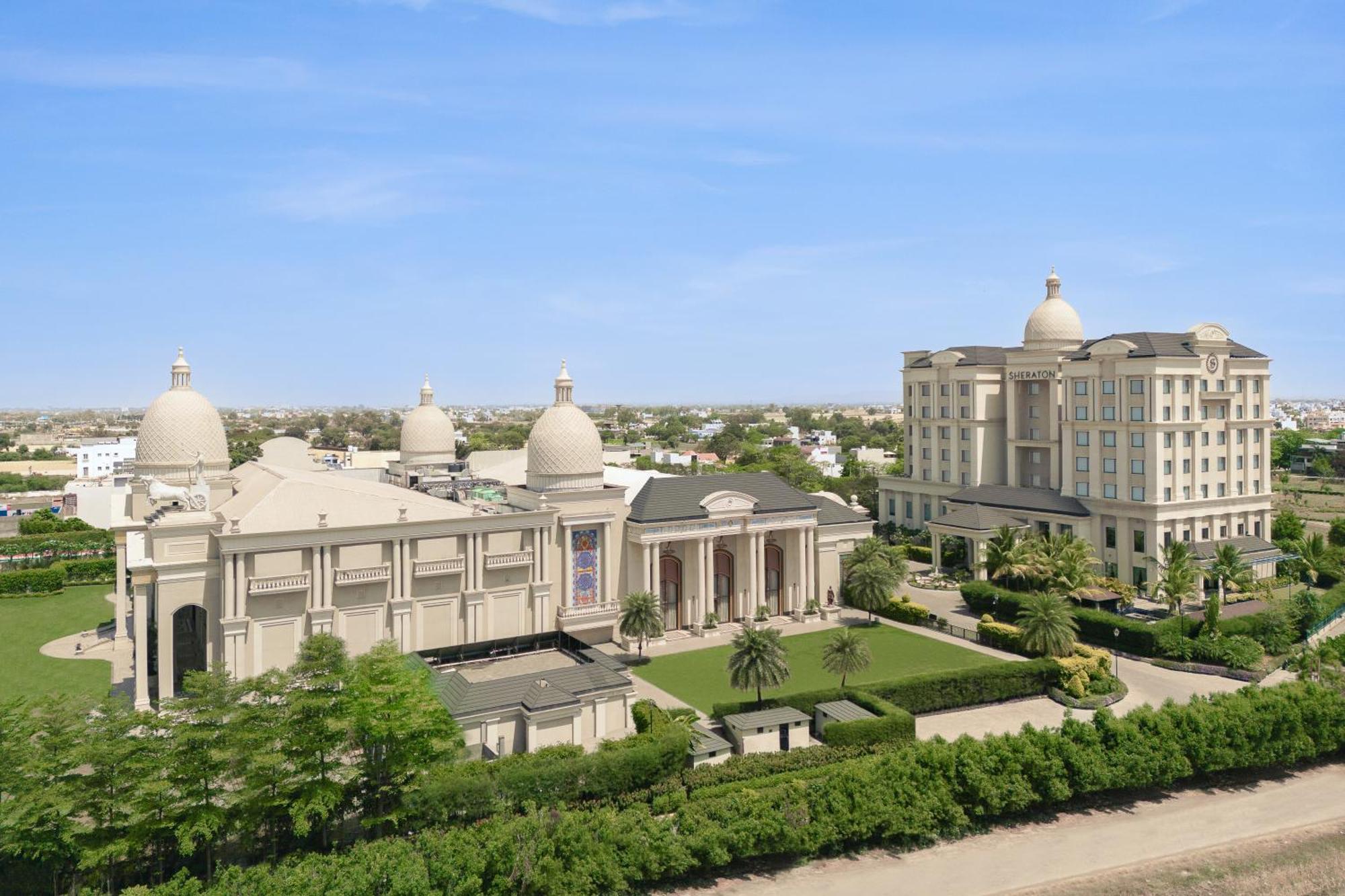 Sheraton Grand Palace Indore Exterior photo