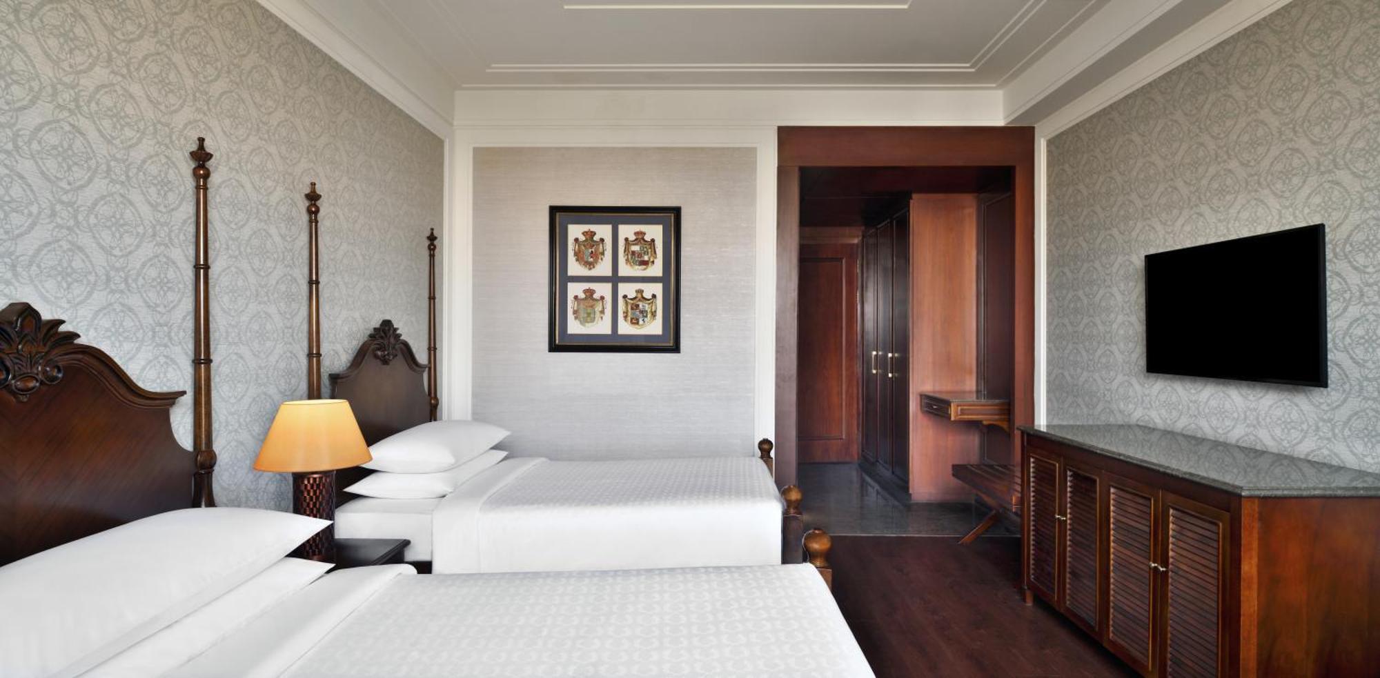Sheraton Grand Palace Indore Exterior photo
