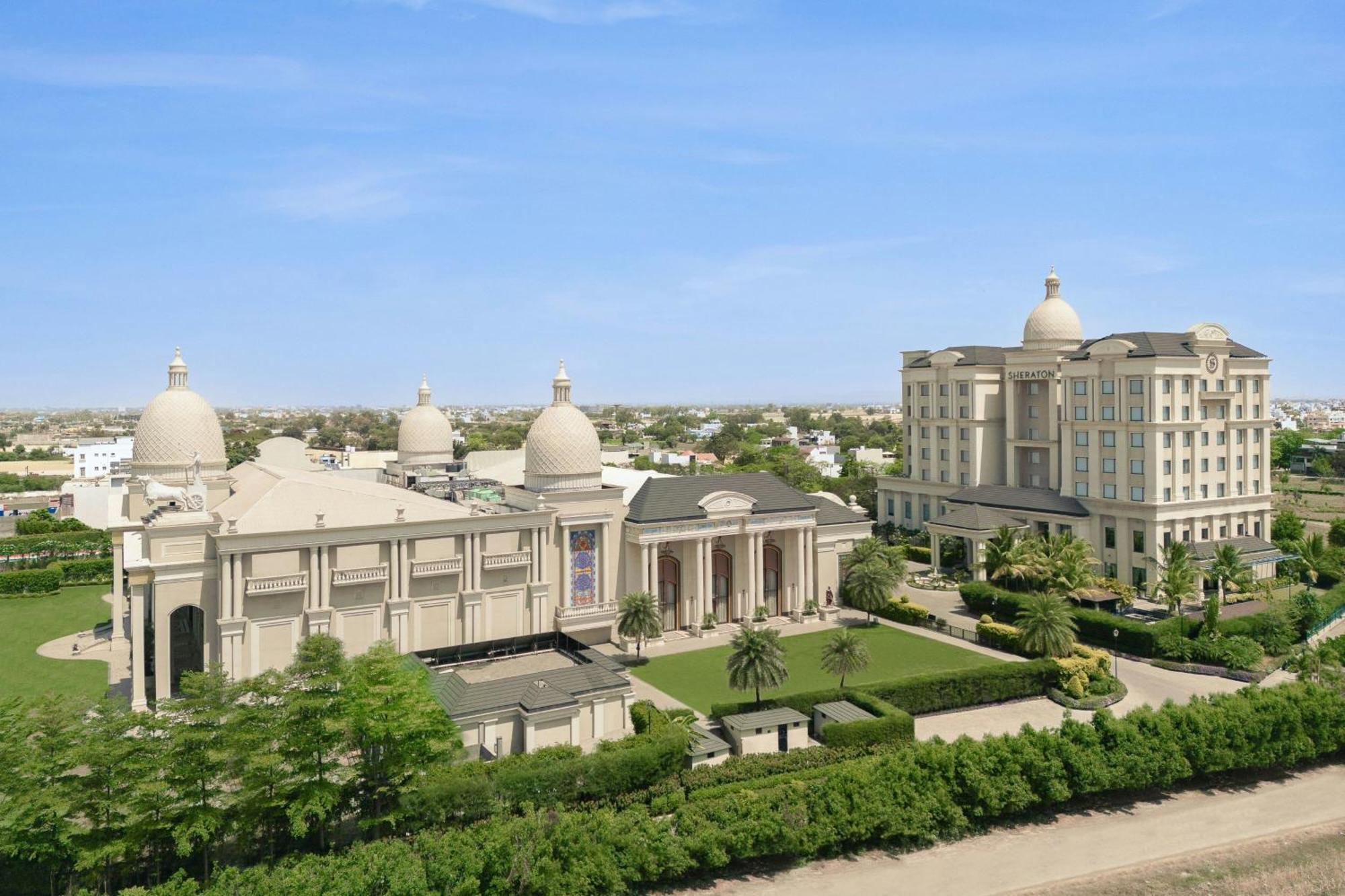 Sheraton Grand Palace Indore Exterior photo