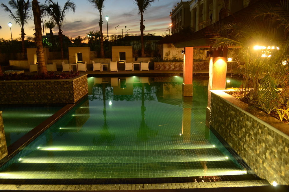 Sheraton Grand Palace Indore Exterior photo