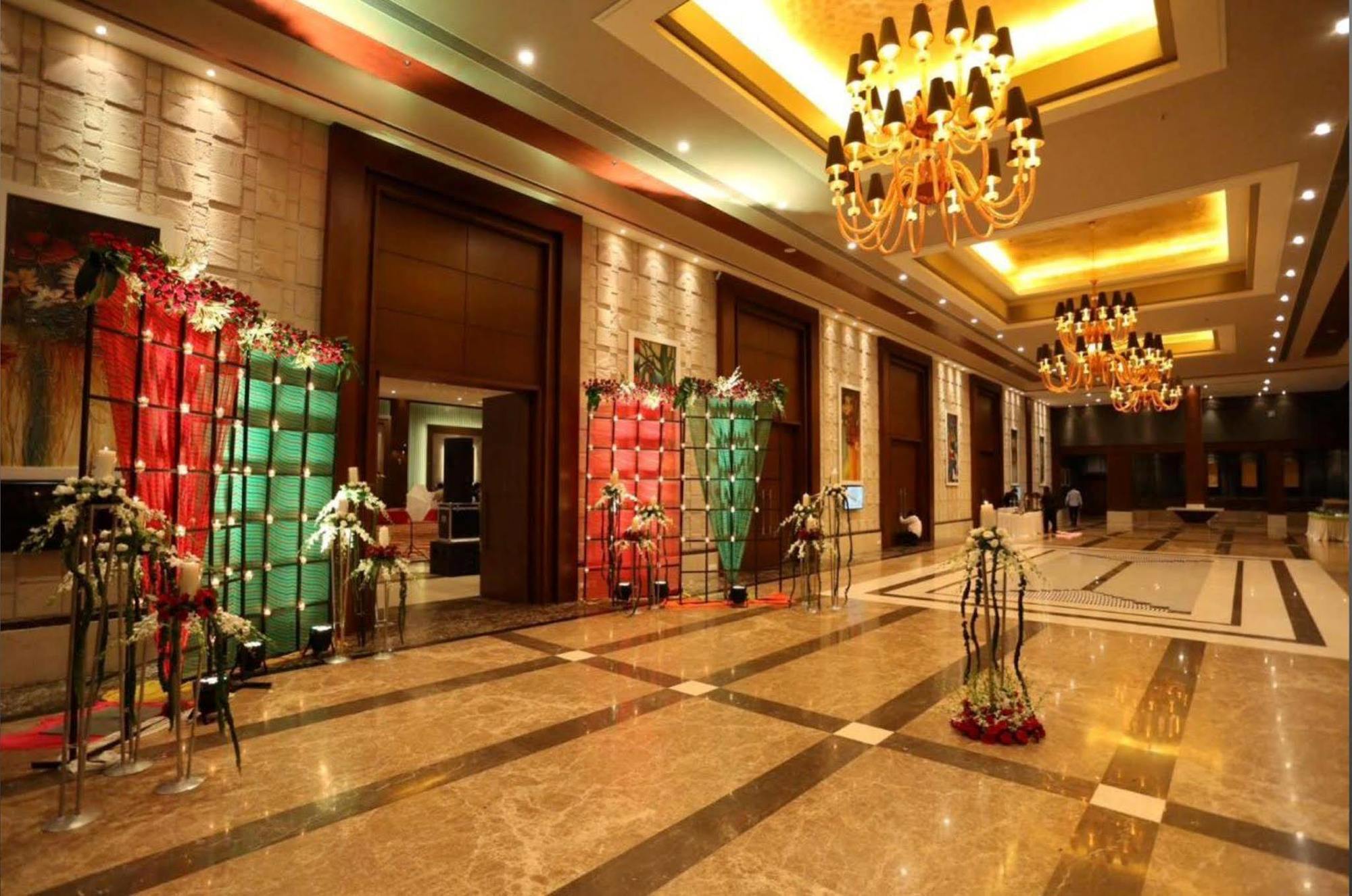 Sheraton Grand Palace Indore Exterior photo