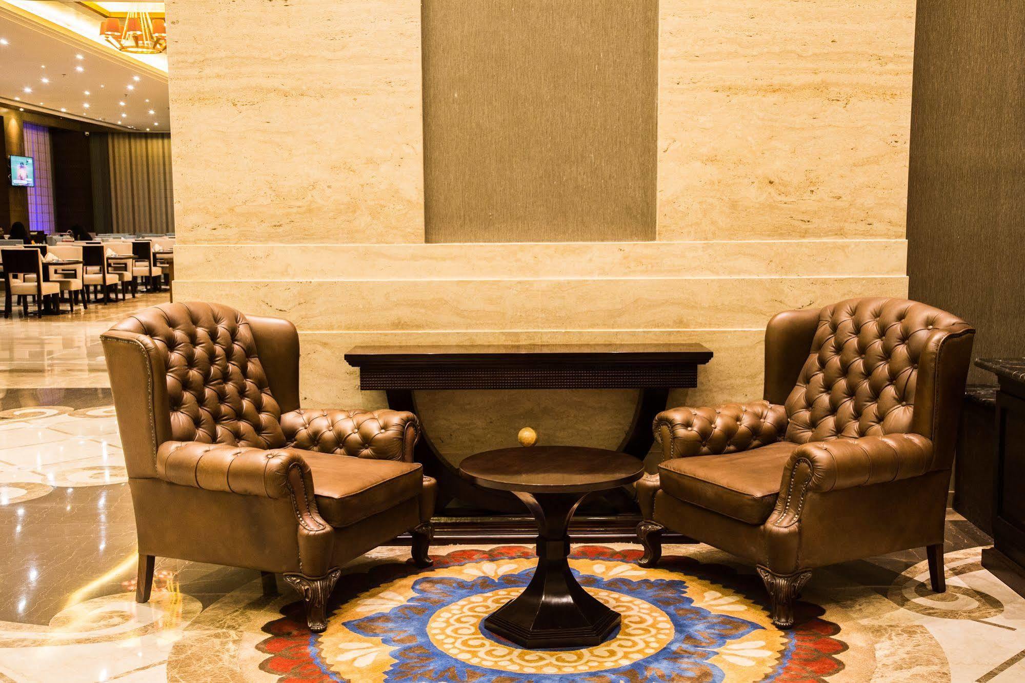 Sheraton Grand Palace Indore Exterior photo